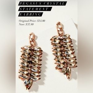Stella & Dot Pegasus crystal statement earring (EUC)